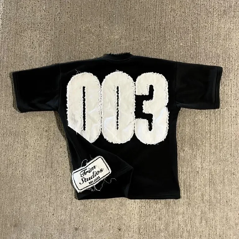 Men'S Gothic Formal Wear - Czarna koszulka streetwearowa dla mężczyzn i